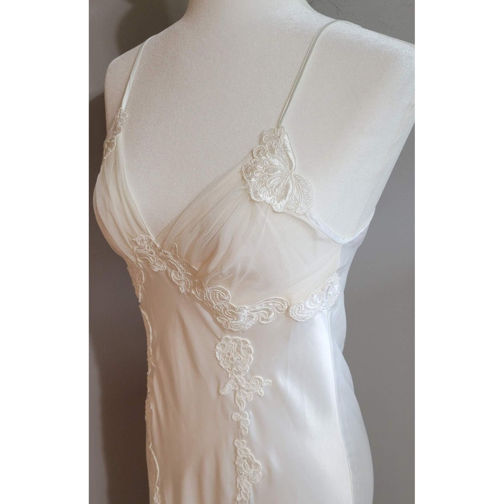 Victoria's Secret Slip Dress & Robe Set - Picture 12 of 16